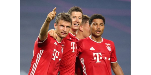 Razlika između FC Bayern München i Paris Saint-Germain